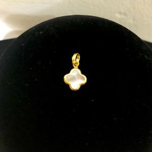 Solid Gold Mother of Pearl clover pendant